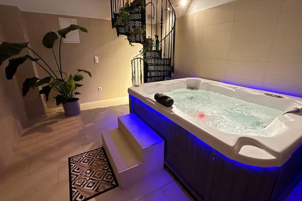 African Paradise With Jacuzzi & Sauna Viyana Dış mekan fotoğraf