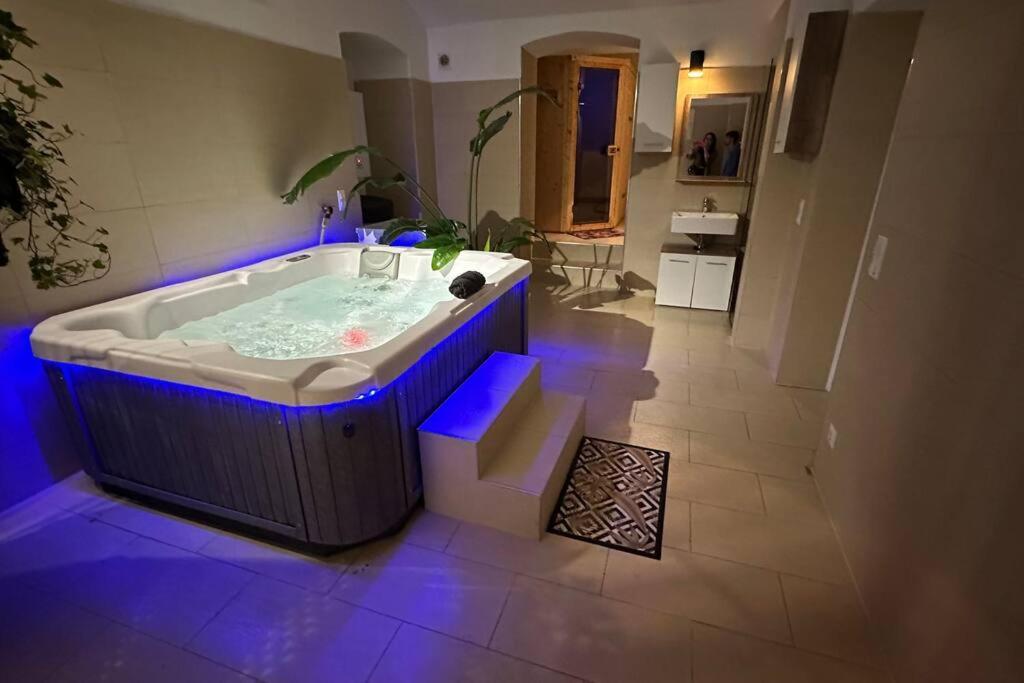 African Paradise With Jacuzzi & Sauna Viyana Dış mekan fotoğraf