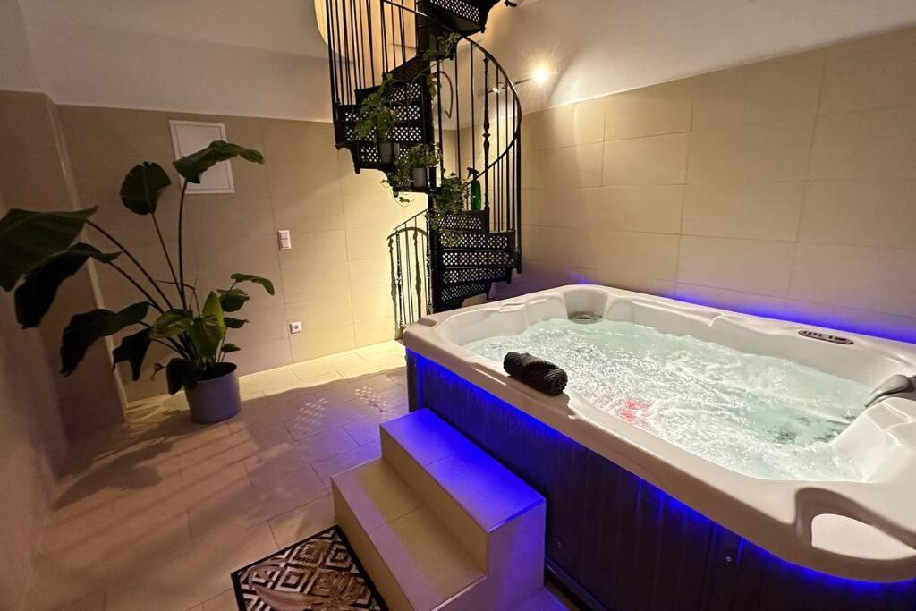 African Paradise With Jacuzzi & Sauna Viyana Dış mekan fotoğraf
